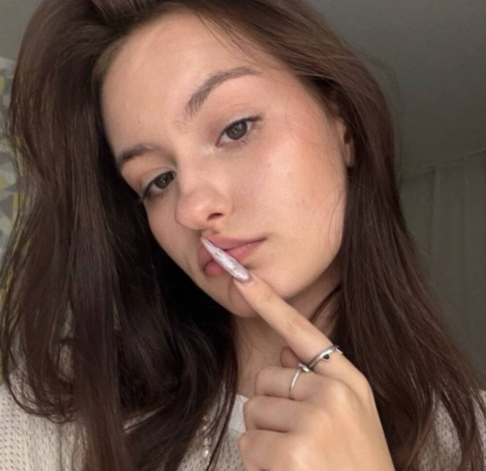 LaraeRodeigues Chatroom