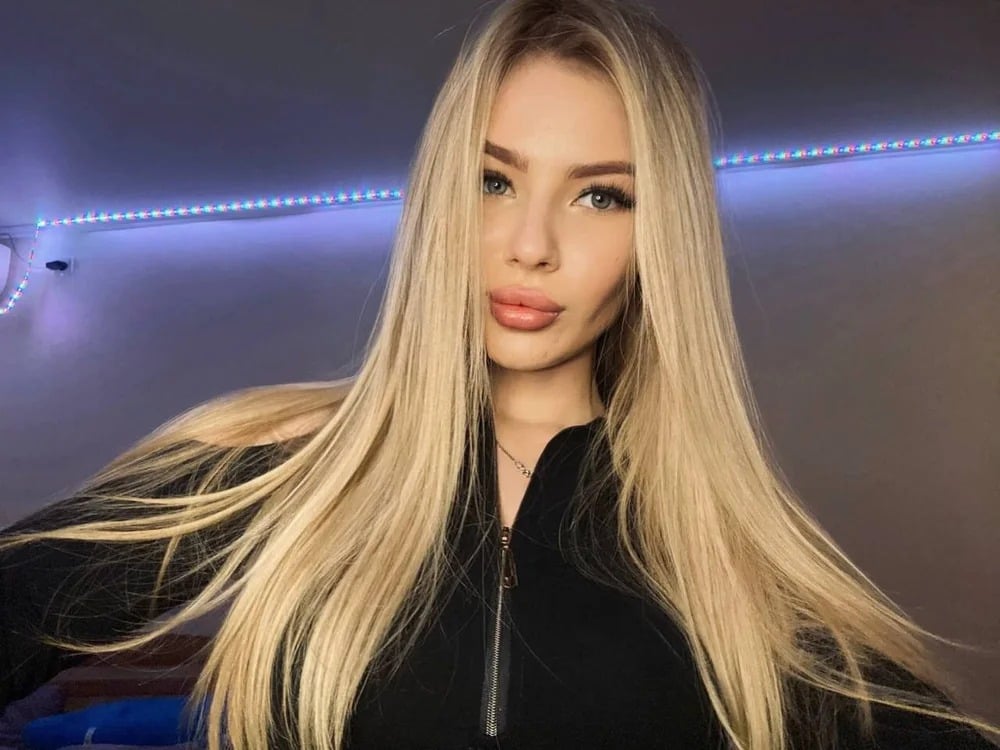 Larentiaa Chatroom