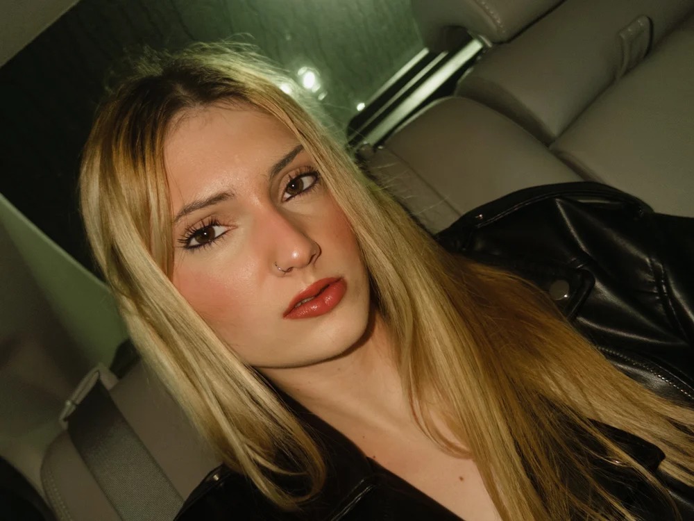 Larissa516 Chatroom