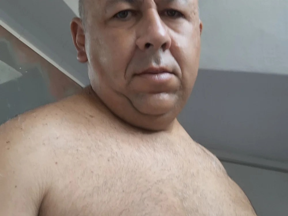 Larry_45 Chatroom
