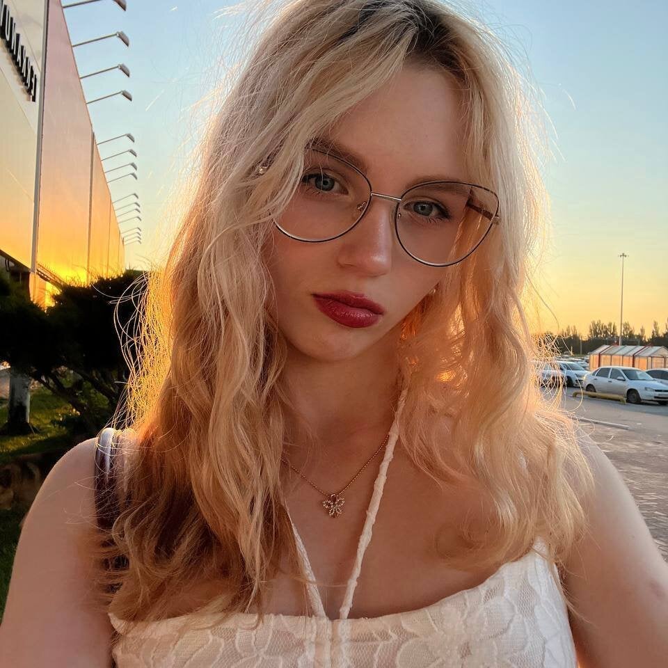 LatanyaRein Chatroom