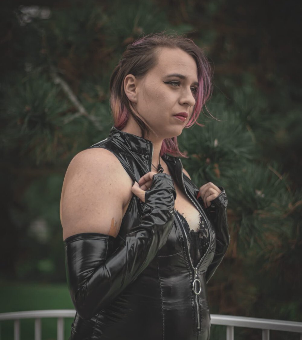 Latexaddictx_ Chatroom