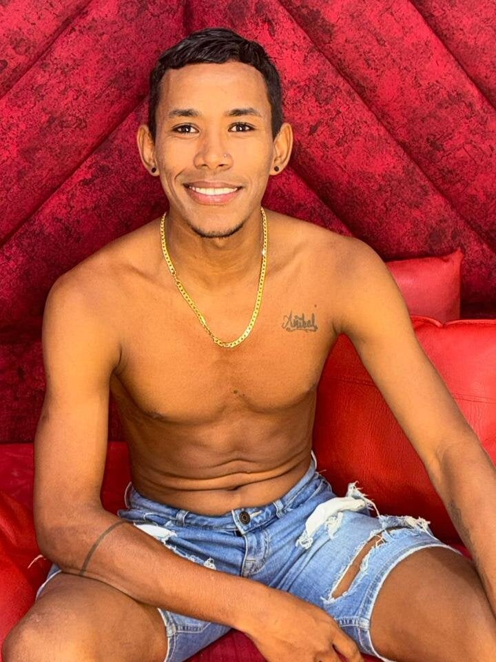 Latin-Guys Chatroom