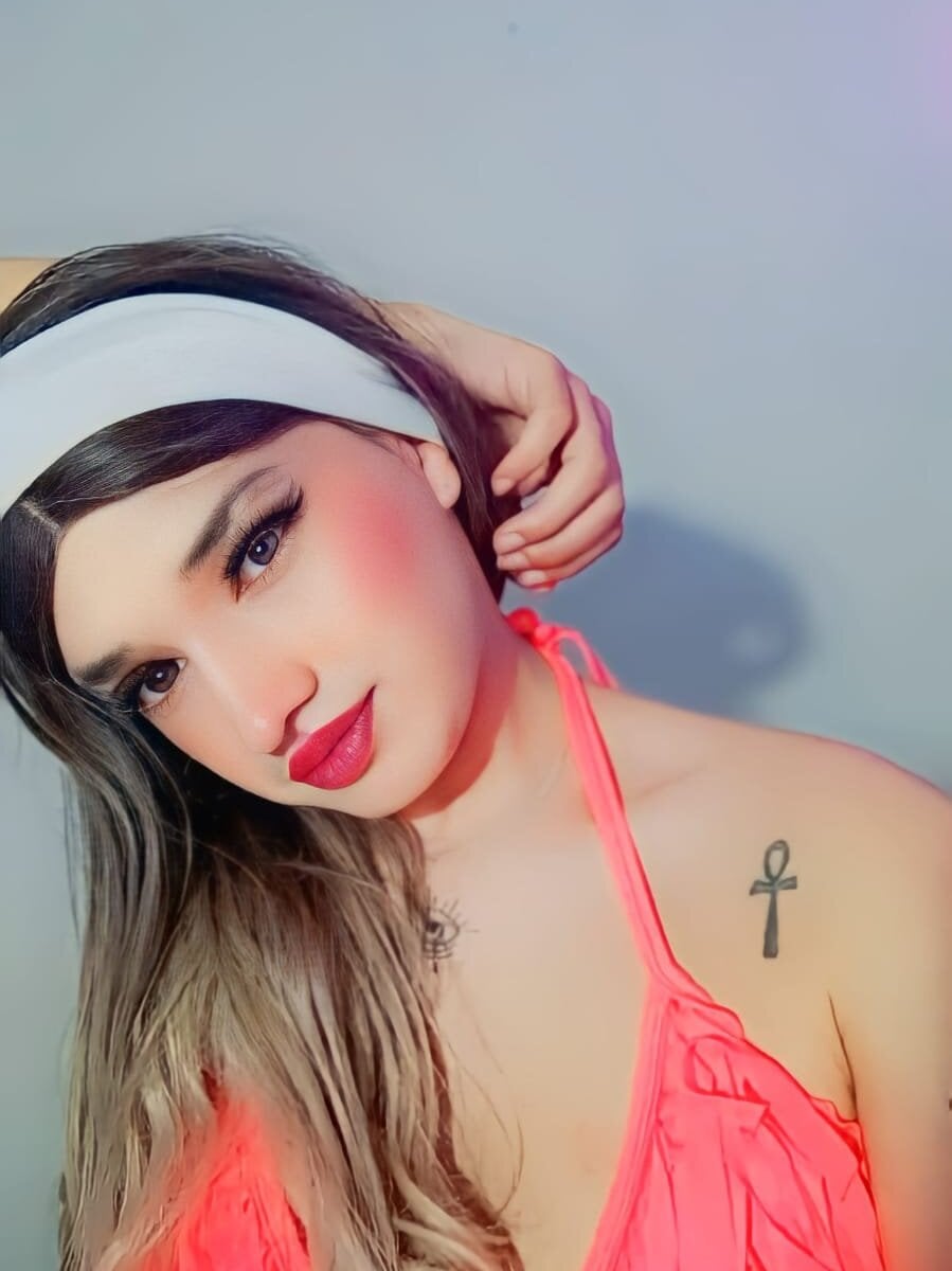 Latin_Gabriela Chatroom