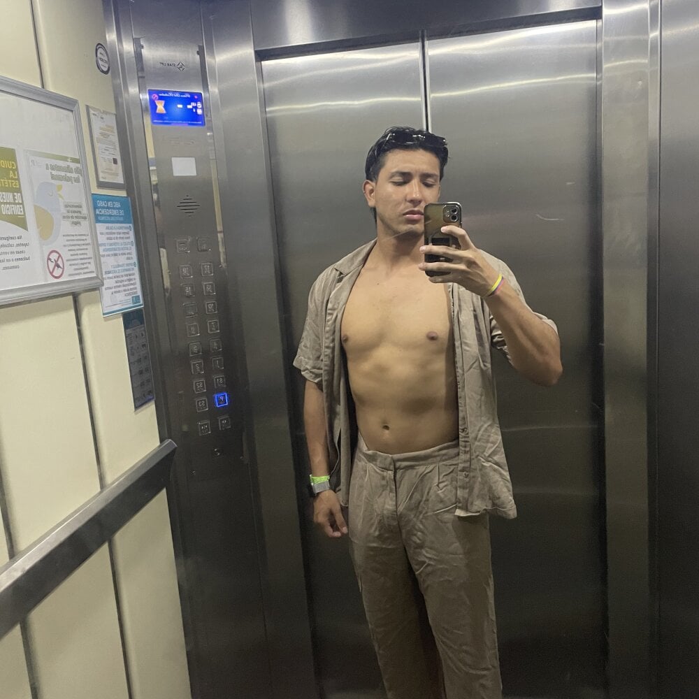 Latin_dansex Chatroom