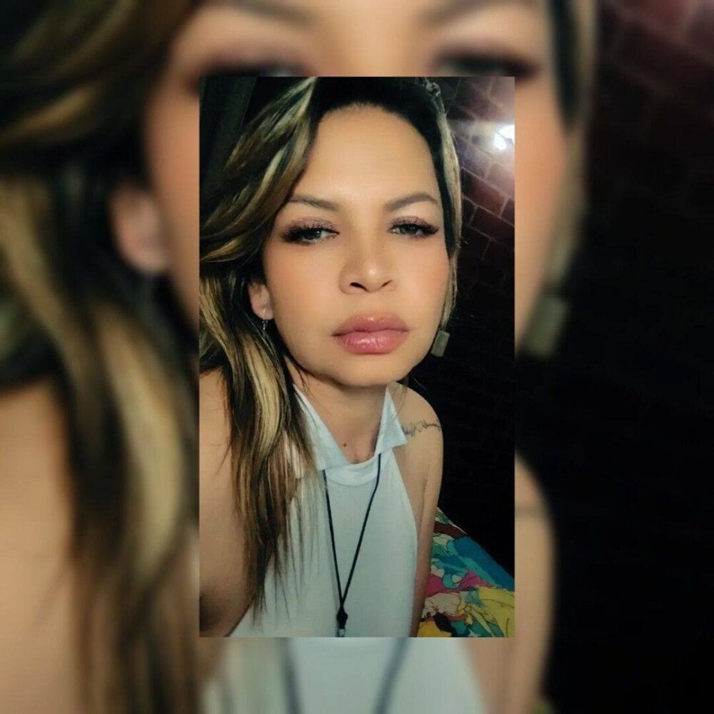 LatinaMature_ Webcam Profile Picture LatinaMature_ Chatroom