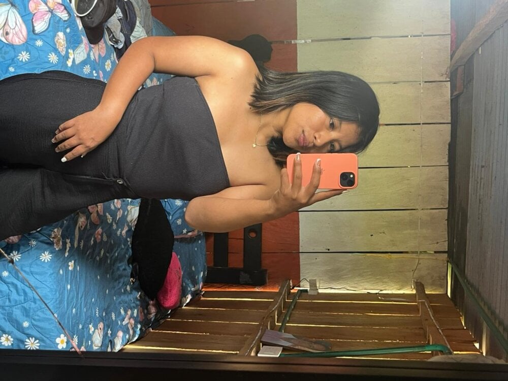 Latina_candy01 Chatroom