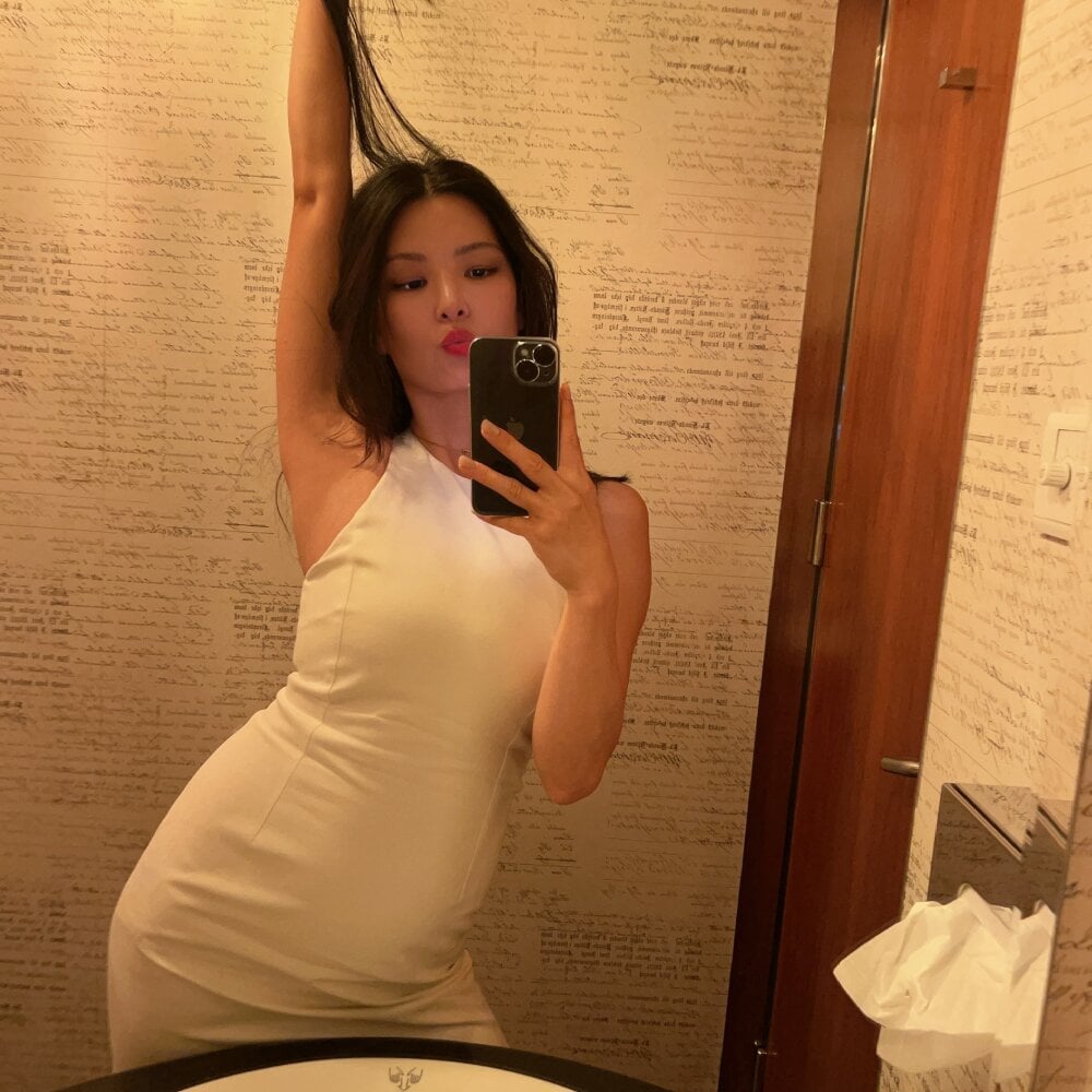 LaudingElastase Chatroom