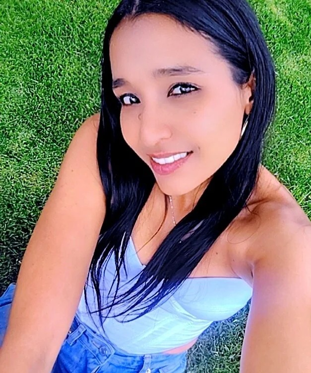 LauraBlows01 Chatroom