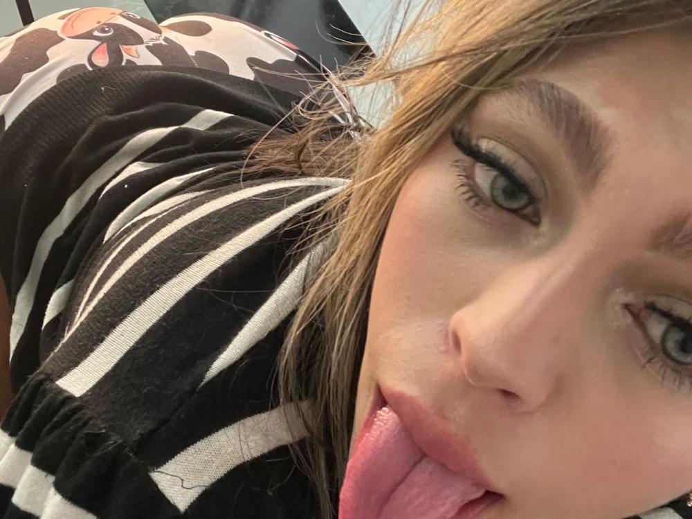 LauraKoch Chatroom
