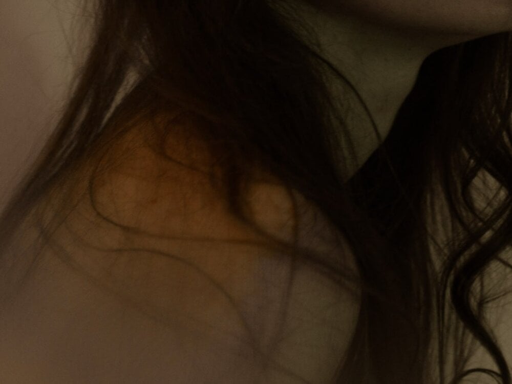 LauraYoungg Chatroom