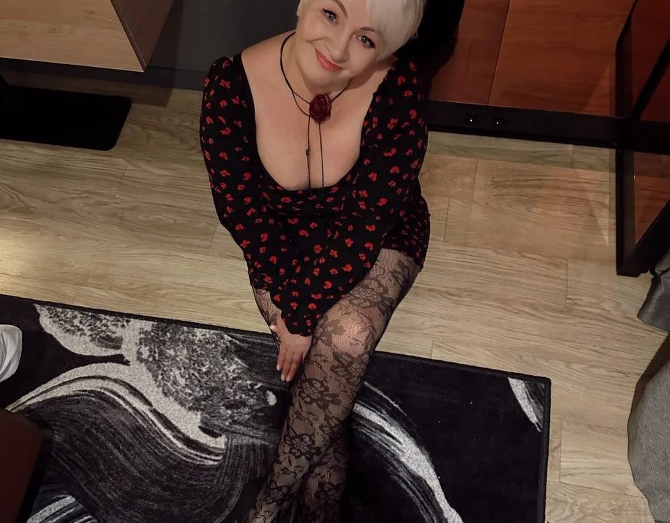 Laura_Miillf Chatroom