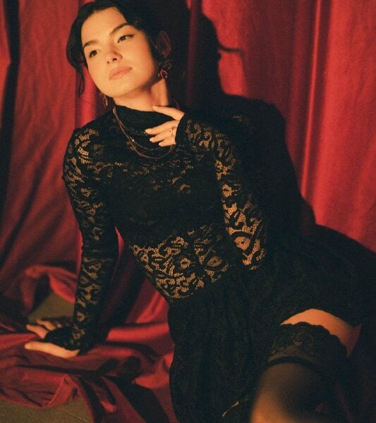 Laura_Sunday Chatroom