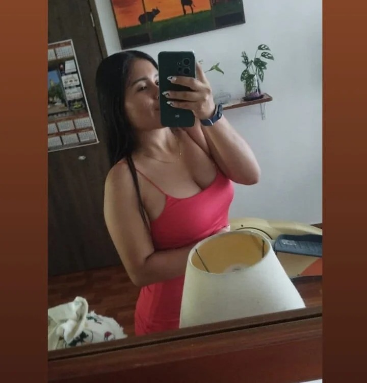 Laura_Velvet Chatroom