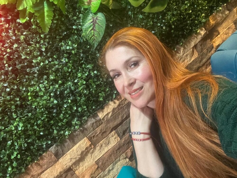 Laura_hotmilf Chatroom