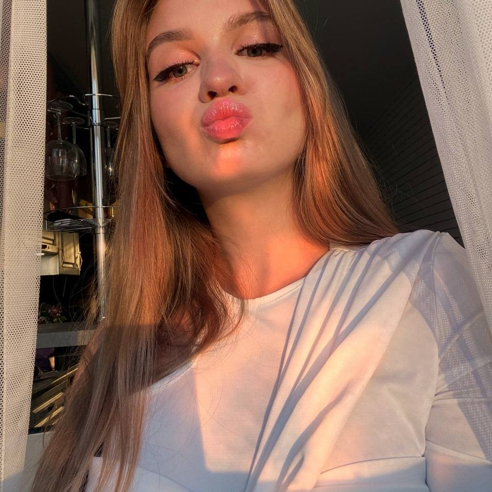 LaurieGutierrez Chatroom