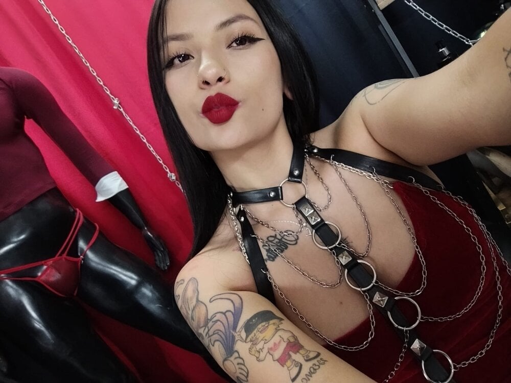 LaurynBennett_ Chatroom