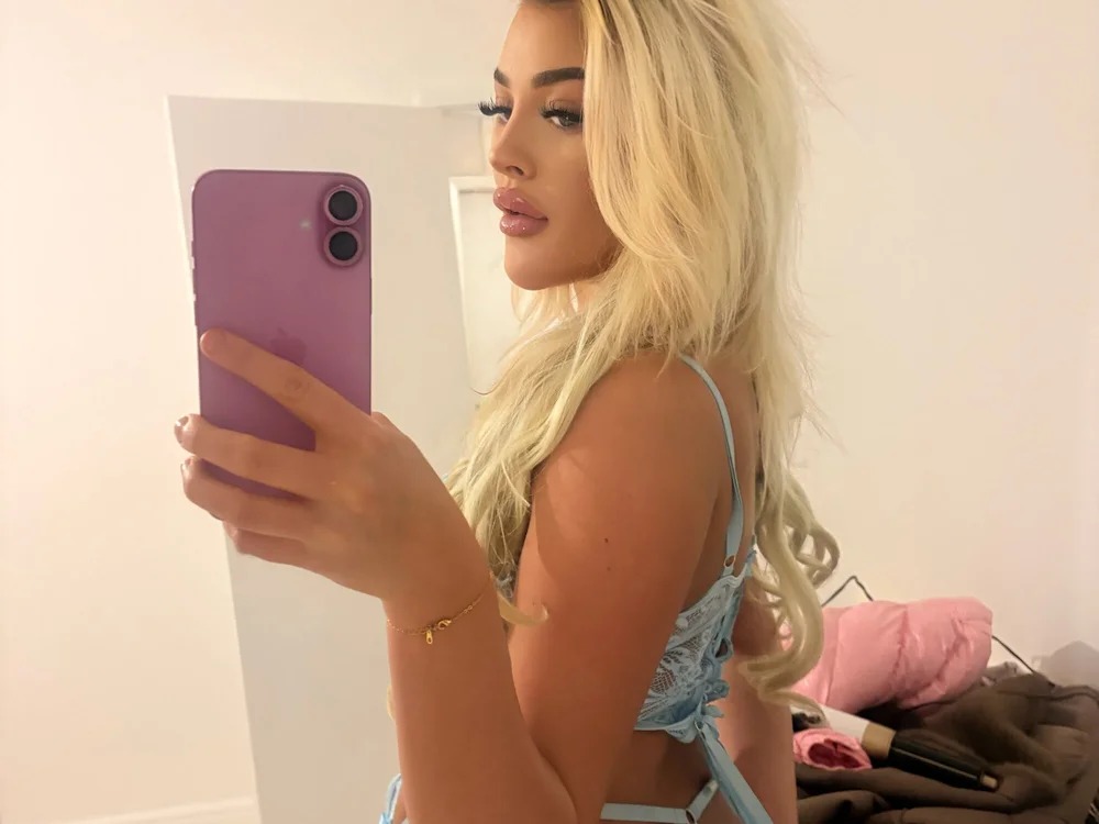 Laylarosee_ Chatroom