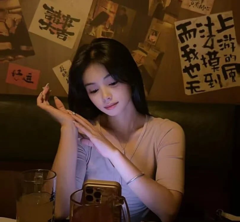 Lazoni877 Chatroom