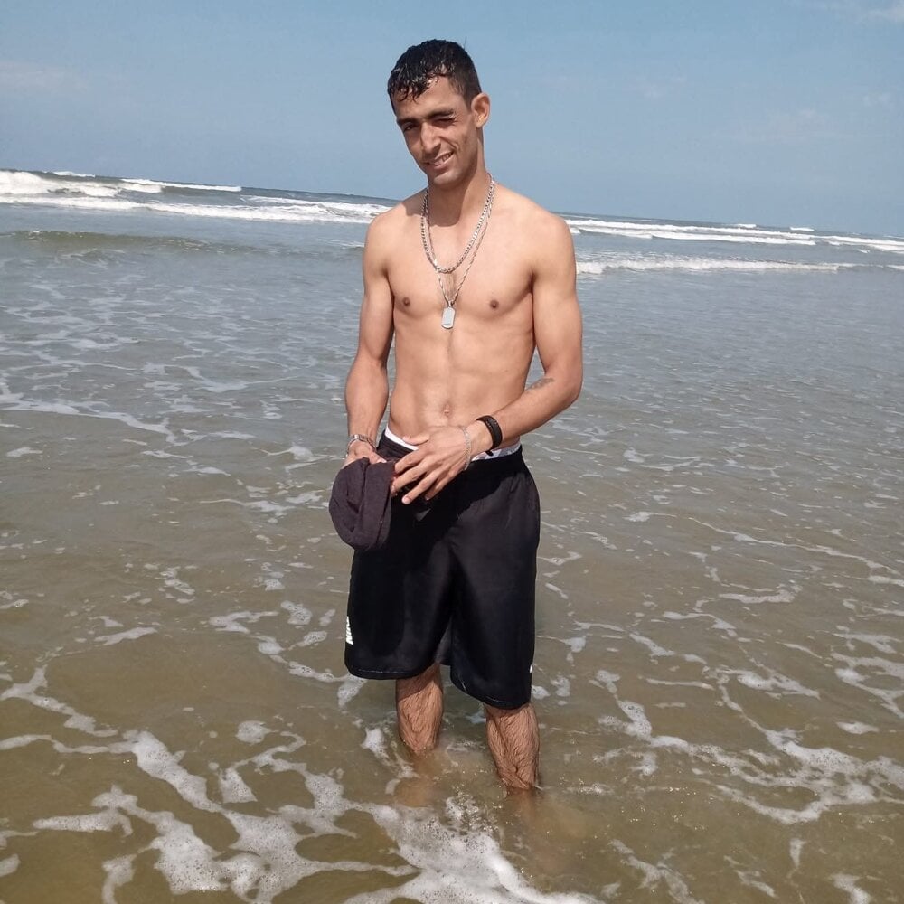 LeandroLima23Cm Webcam Profile Picture LeandroLima23Cm Chatroom