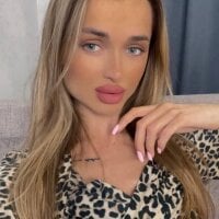 LeilaFort Chatroom