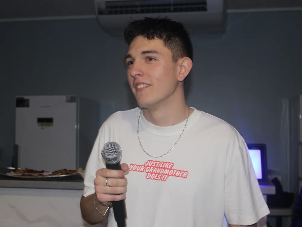 Leo06340 Chatroom