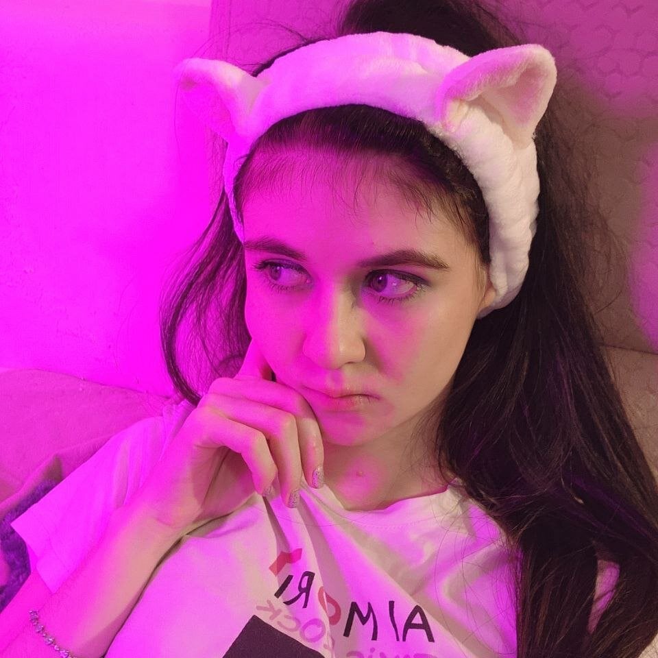 LeonaBrown Chatroom