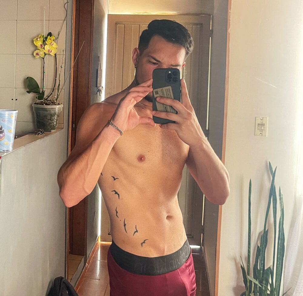 Leonardmoppet Chatroom