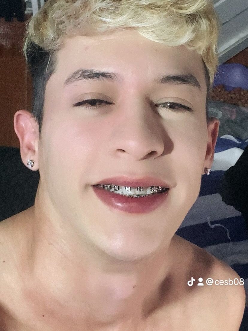 Leonardo-bigcock Chatroom