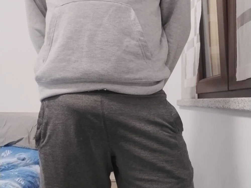 Leonida27 Chatroom