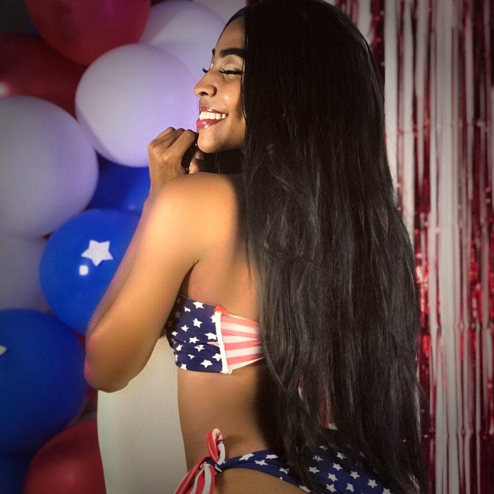 Leslie17_ Chatroom
