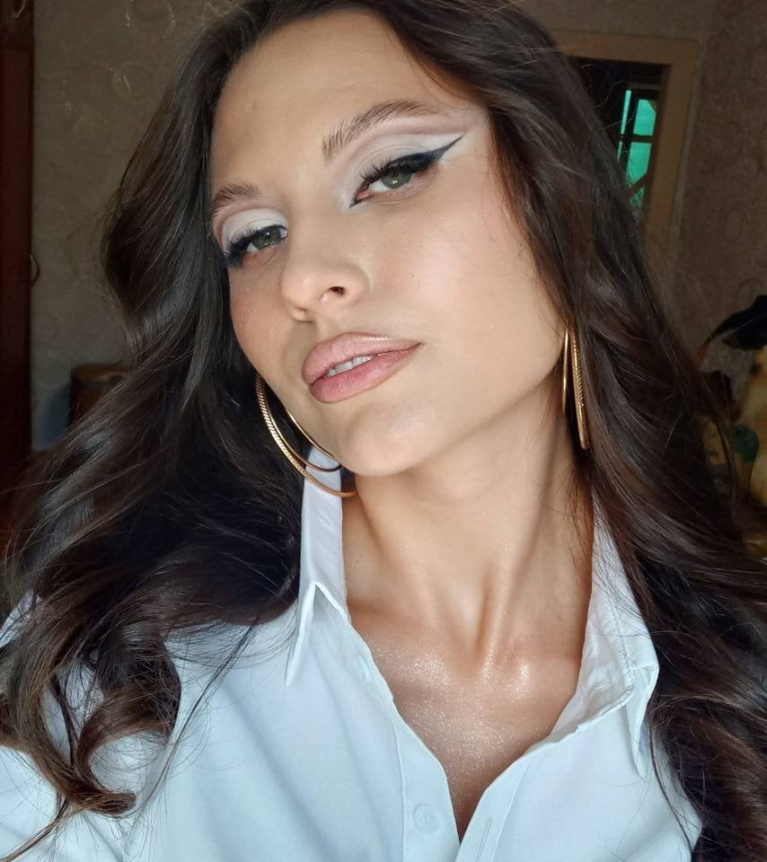 LeslieSvilti Chatroom