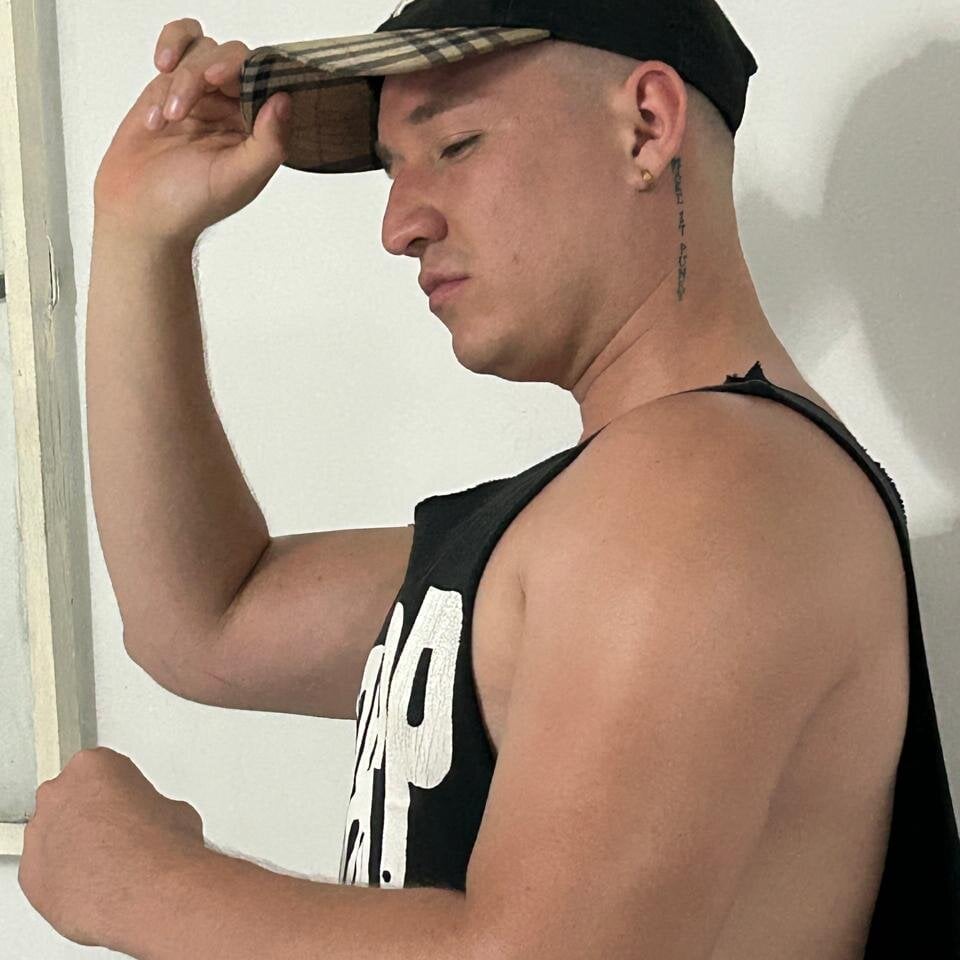 Lester_hard Chatroom