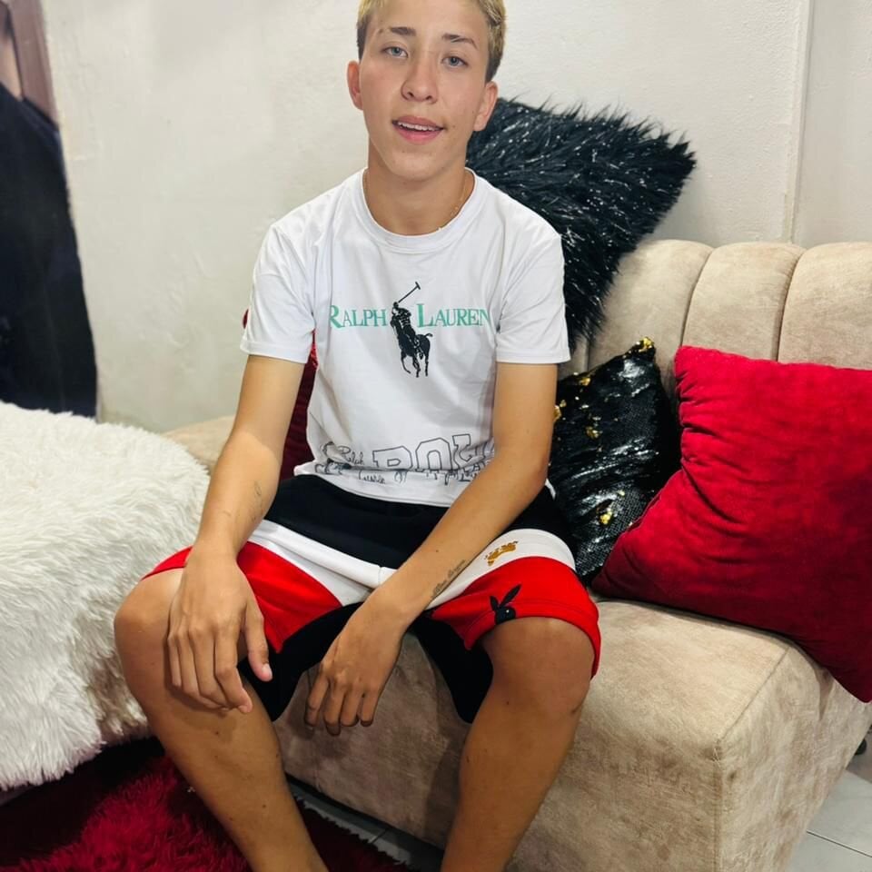 Lester_james2 Chatroom