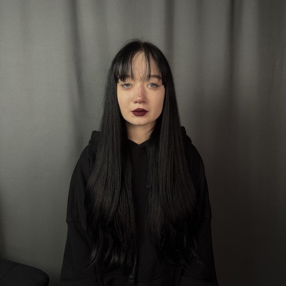 LetitiaAmbriz Chatroom