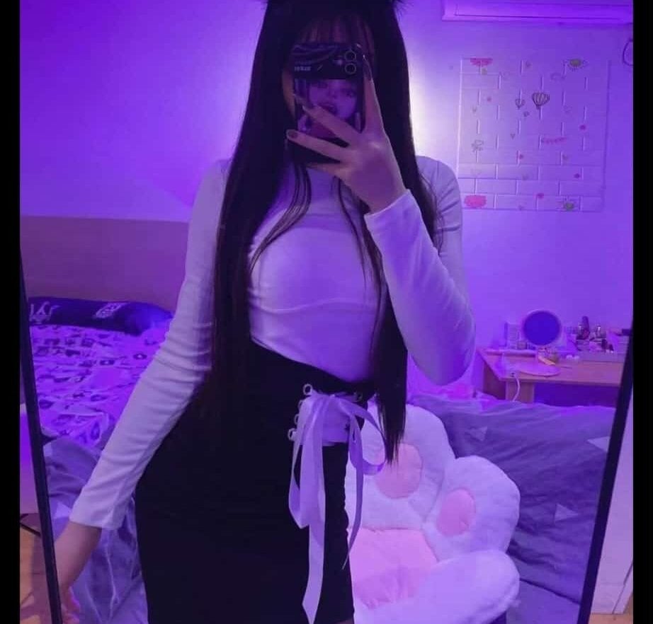 LeyLya Webcam Profile Picture LeyLya Chatroom