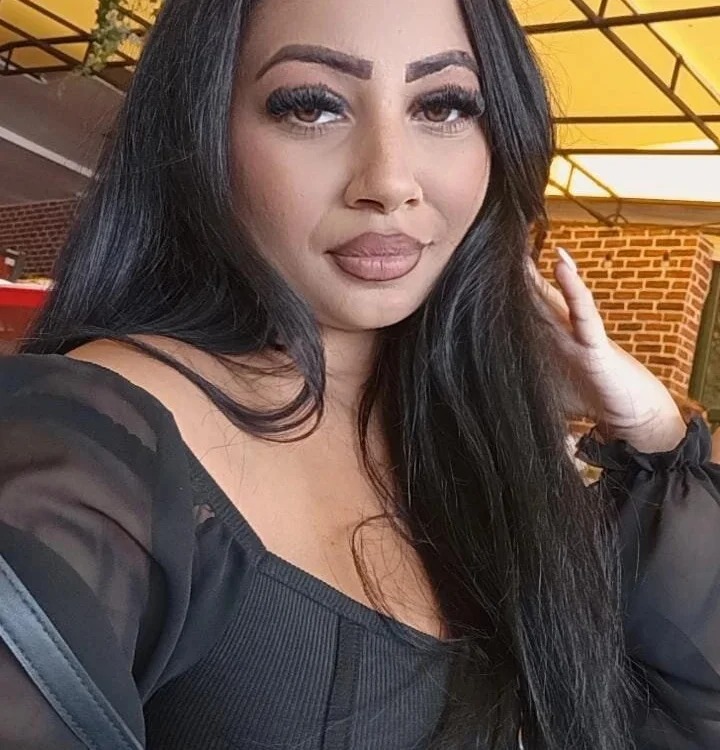 LeylaIvory Chatroom