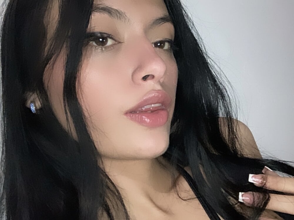 LiaCollings Chatroom