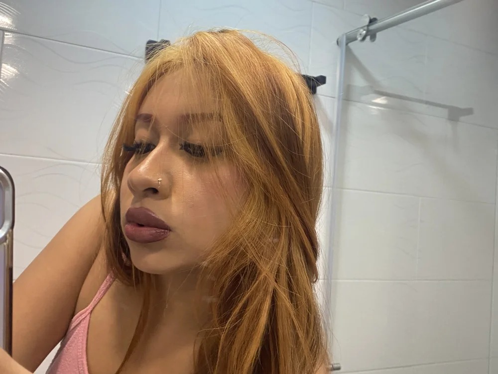 Lia_202 Chatroom