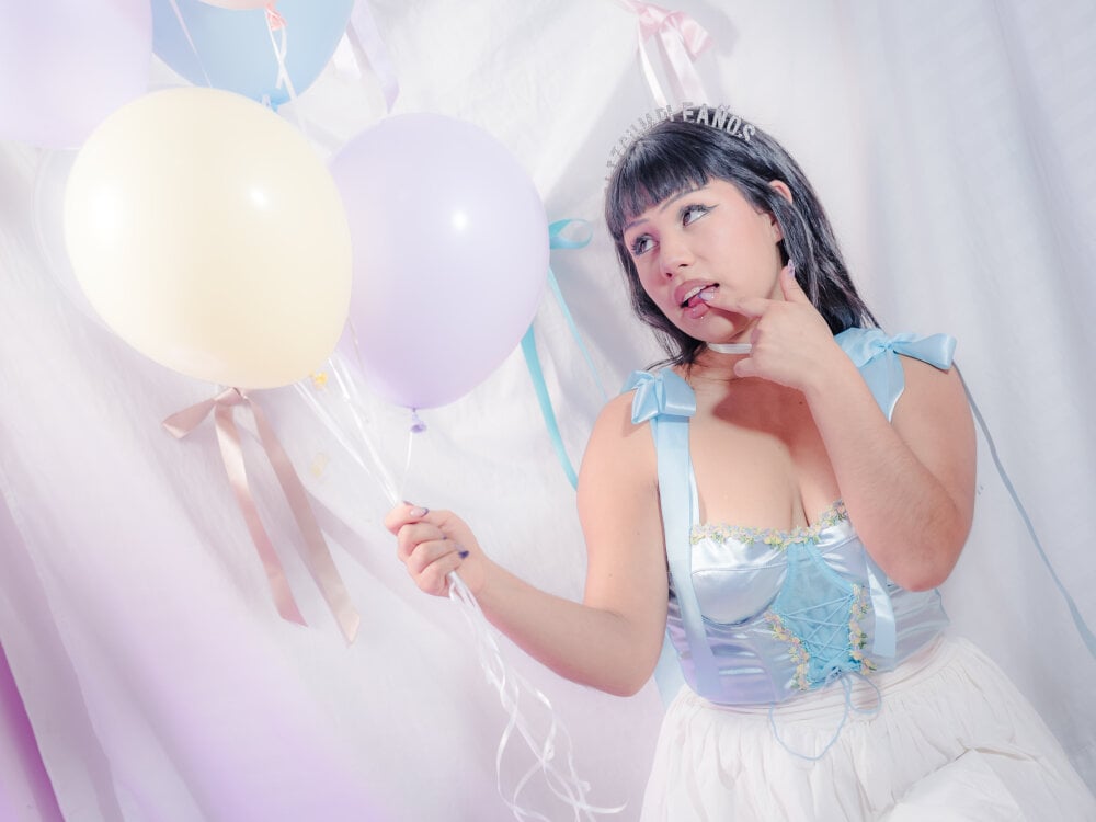 Lia_Kitten Chatroom