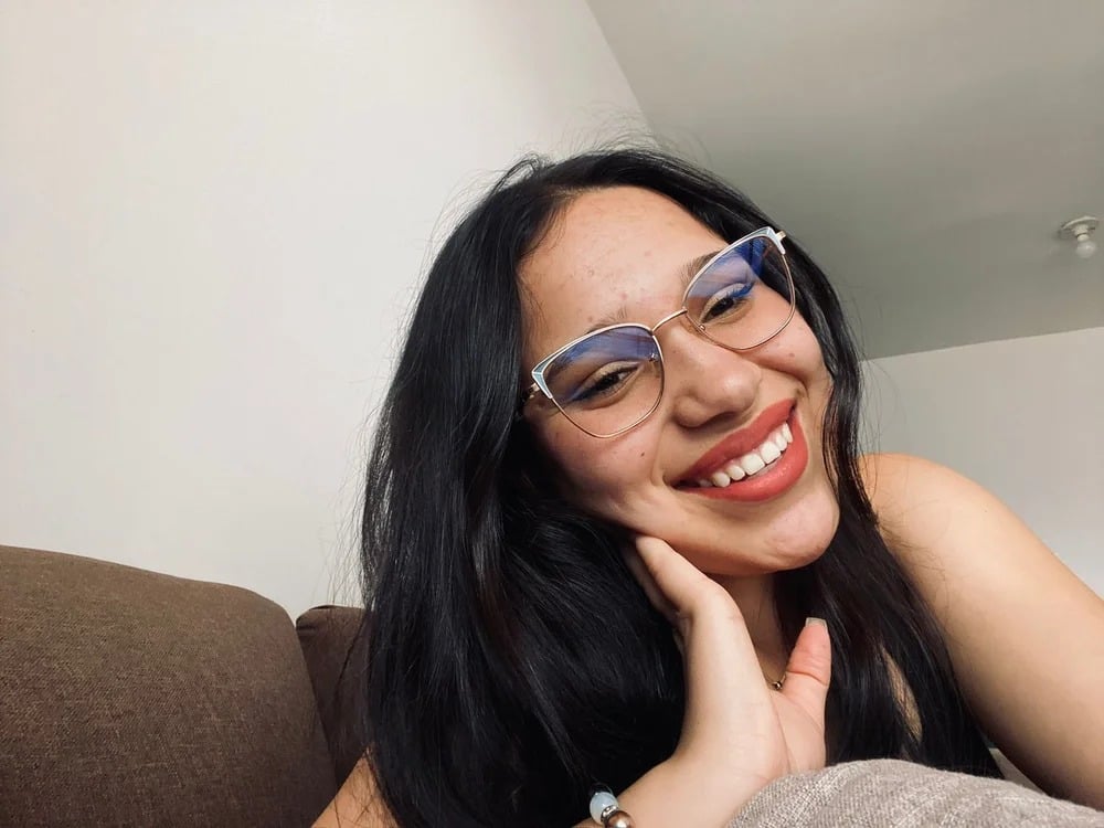 Lia_Rose_ch Chatroom