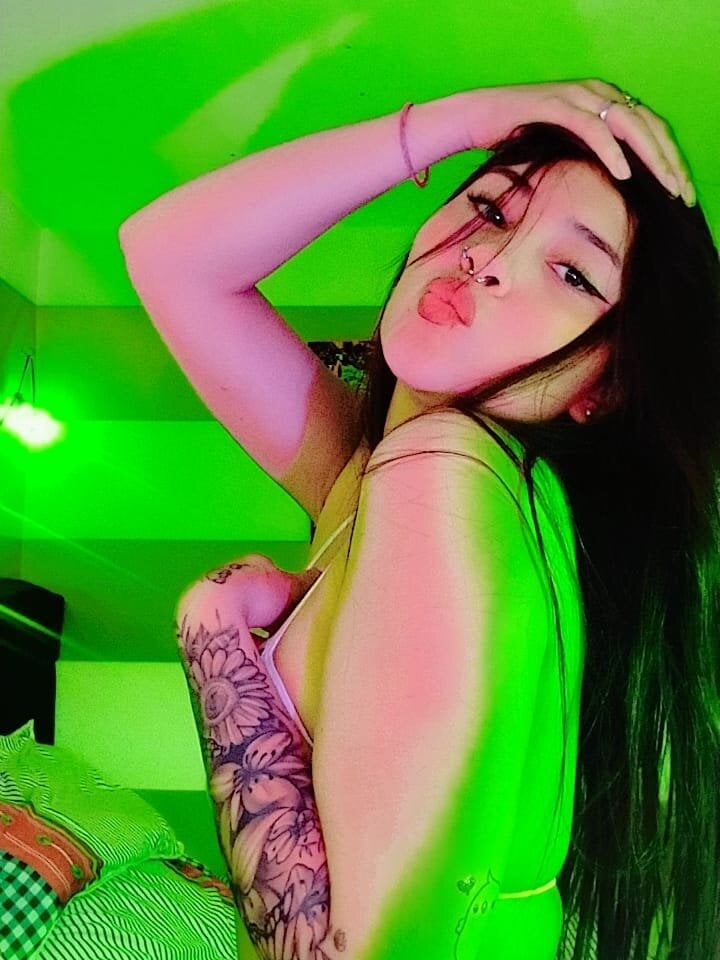 Lia_rouse04 Chatroom