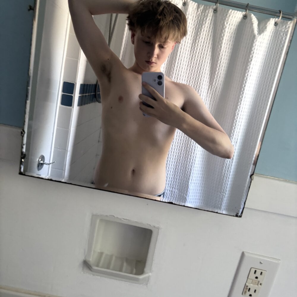 Liam_axel35 Chatroom
