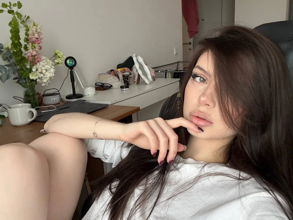 LillyMeow Chatroom