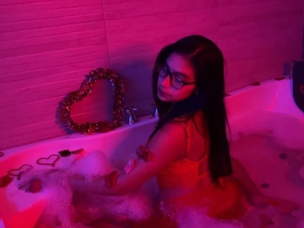 Lilly_Cute_ Chatroom