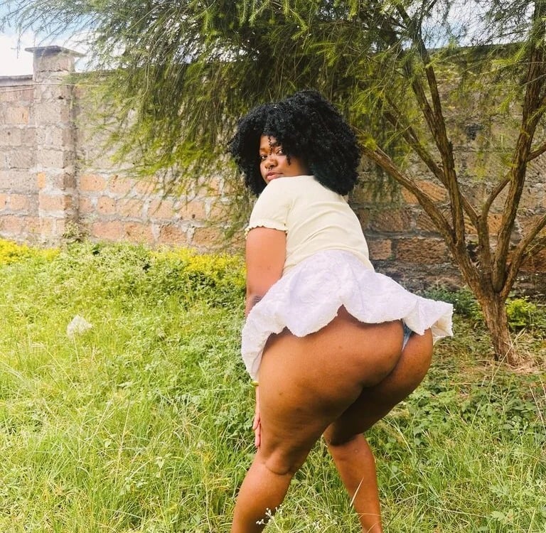 Lillybee74 Chatroom