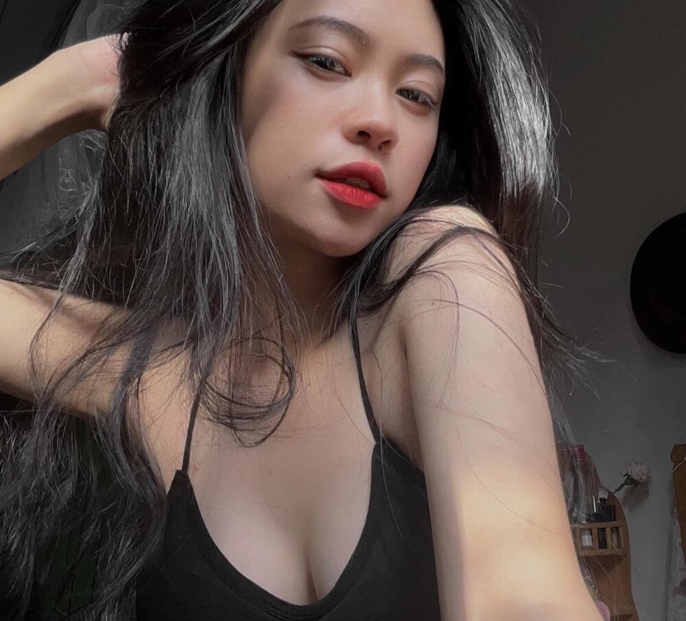 LilyQueen22 Chatroom