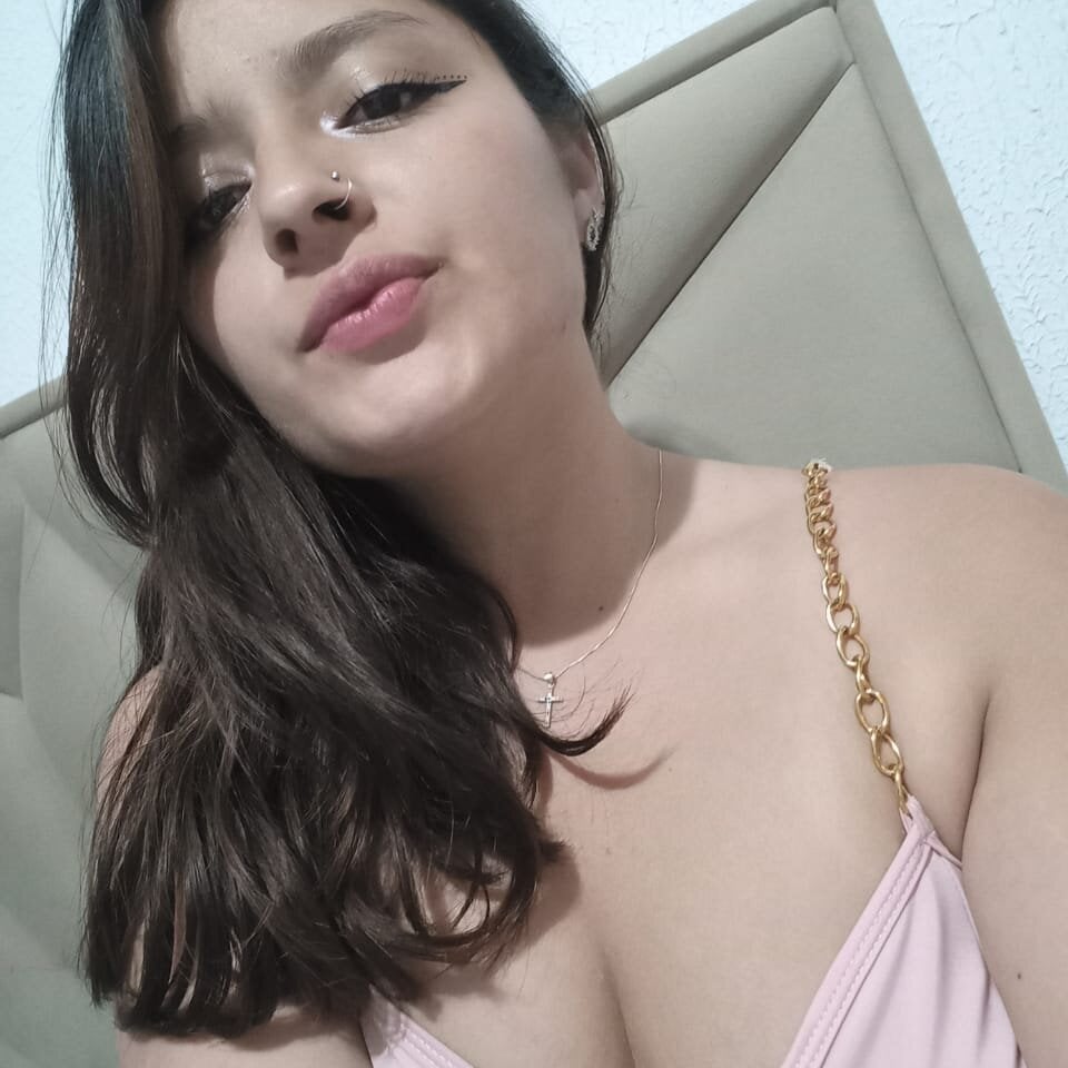 Lily_rousee_ Chatroom