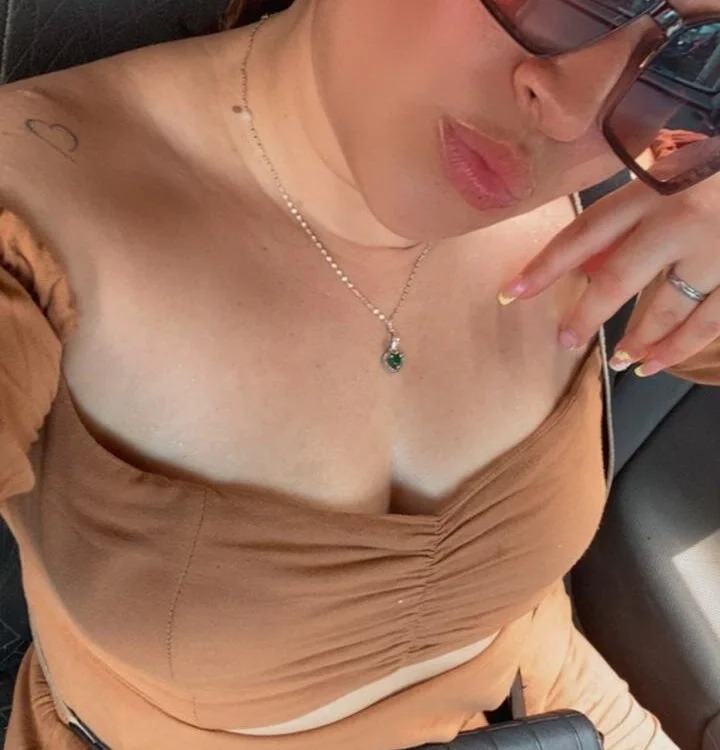 Lilybeth_Rosee Chatroom