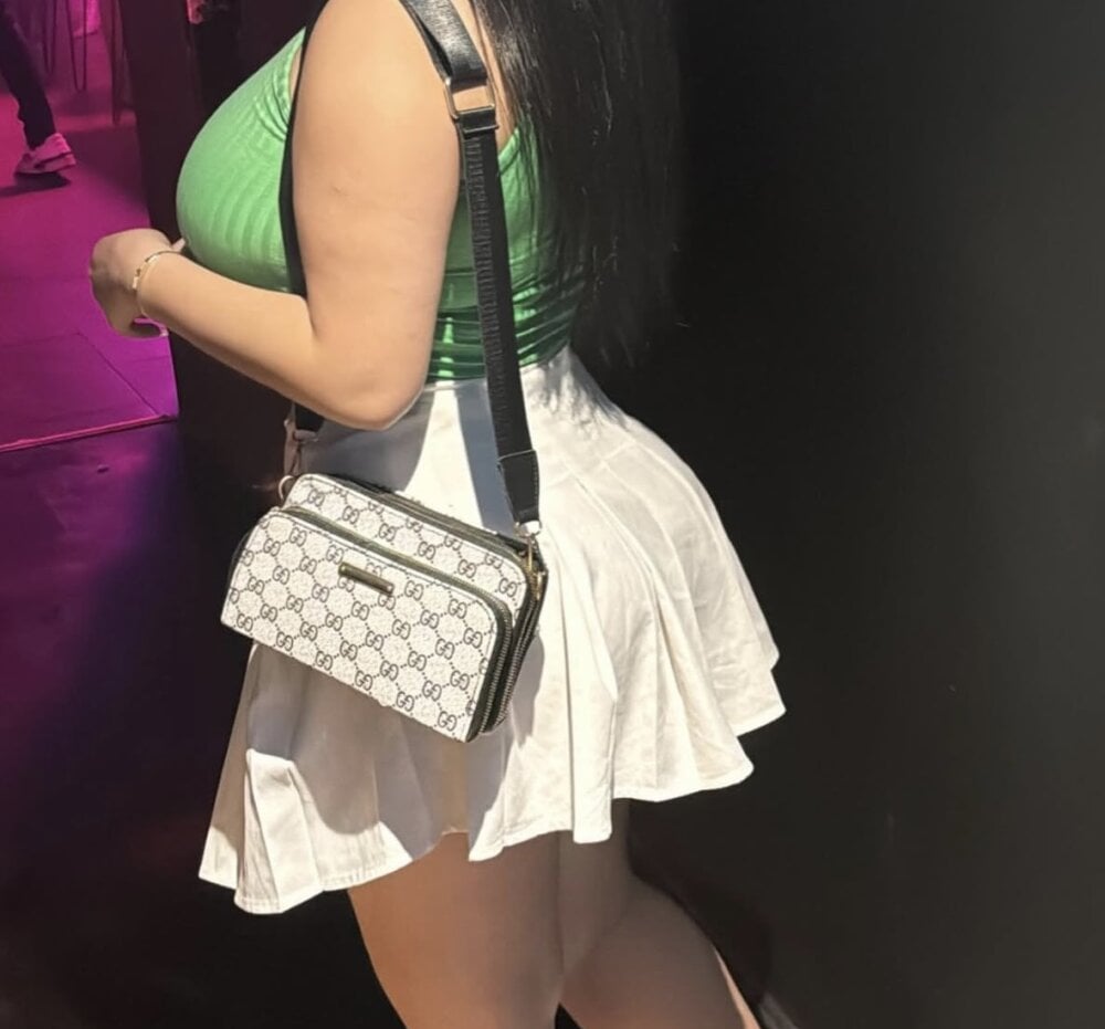 Lina_Velvet_ Chatroom